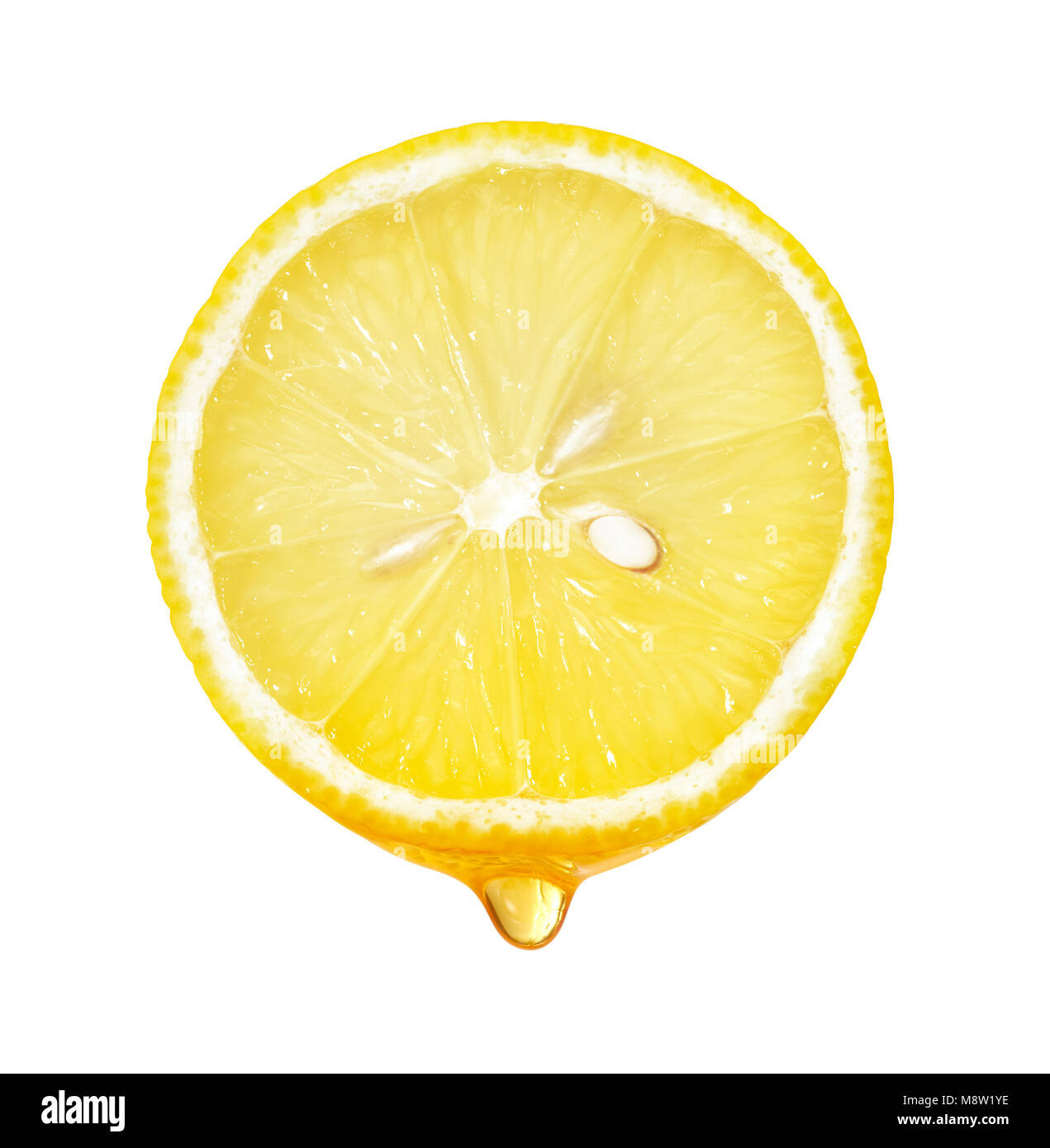 Il miele che gocciola dalla fetta di limone isolati su sfondo bianco Foto Stock