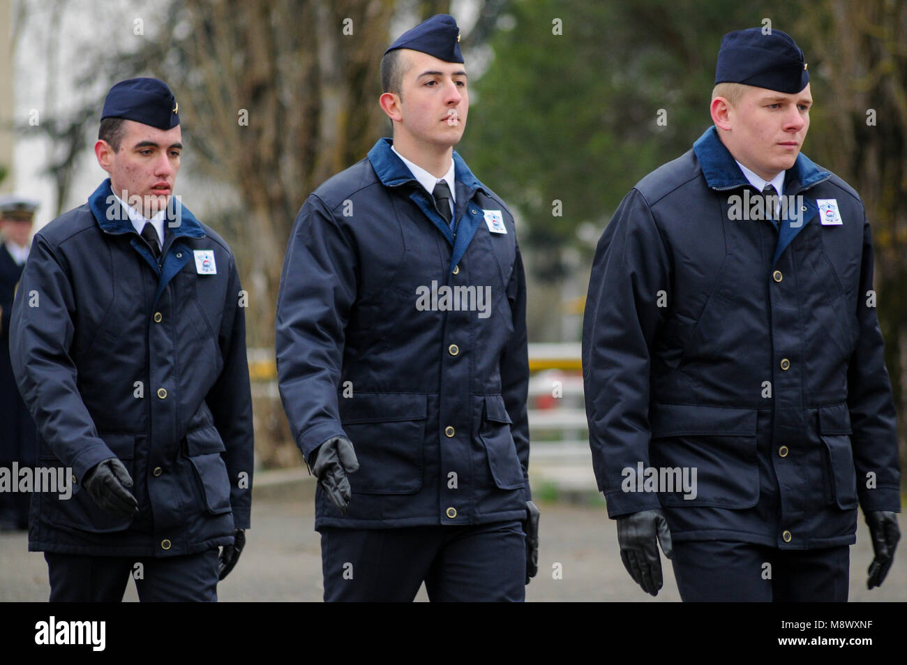 Amberieu en Bugey, Francia, 20 marzo 2018: giovani volontari per il servizio militare (CSMV) sono visti al distacco dell'aria 278 Base, in Amberieu en Bugey Centro-orientale (Francia), il 20 marzo 2018, in quanto ricevono calot militare in occasione di una cerimonia simbolico omaggio per il loro impegno. Il CSMV (Servizio militare facoltativo Centro) di Amberieu en Bugey lanciato per l'anno 2018 una grande campagna di reclutamento. Questi giovani, alienato dal posto di lavoro, riceverà umana, comportamentale e di cittadinanza e di formazione che li renderà pronti per integrare i lavori in settori emplyment l Foto Stock