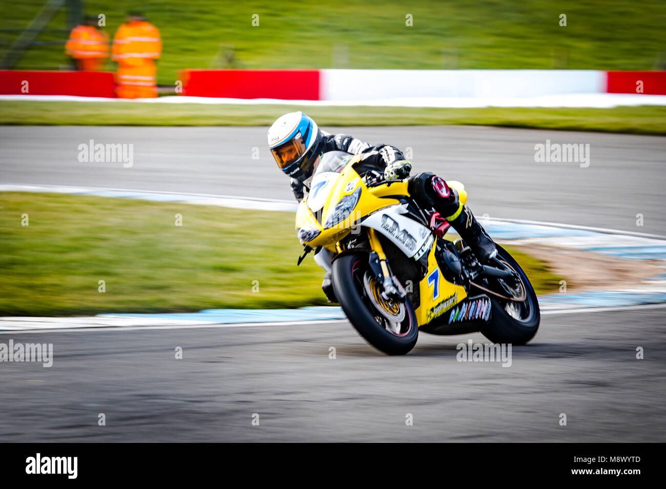 Donington Park, Regno Unito. 20 Mar, 2018. BSB test oggi sul circuito di Donington Park, nonostante il freddo i piloti sono riusciti a scendere in pista per le prove prima della prima riunione qui il 31 marzo Credito: migliori/Alamy Live News Foto Stock