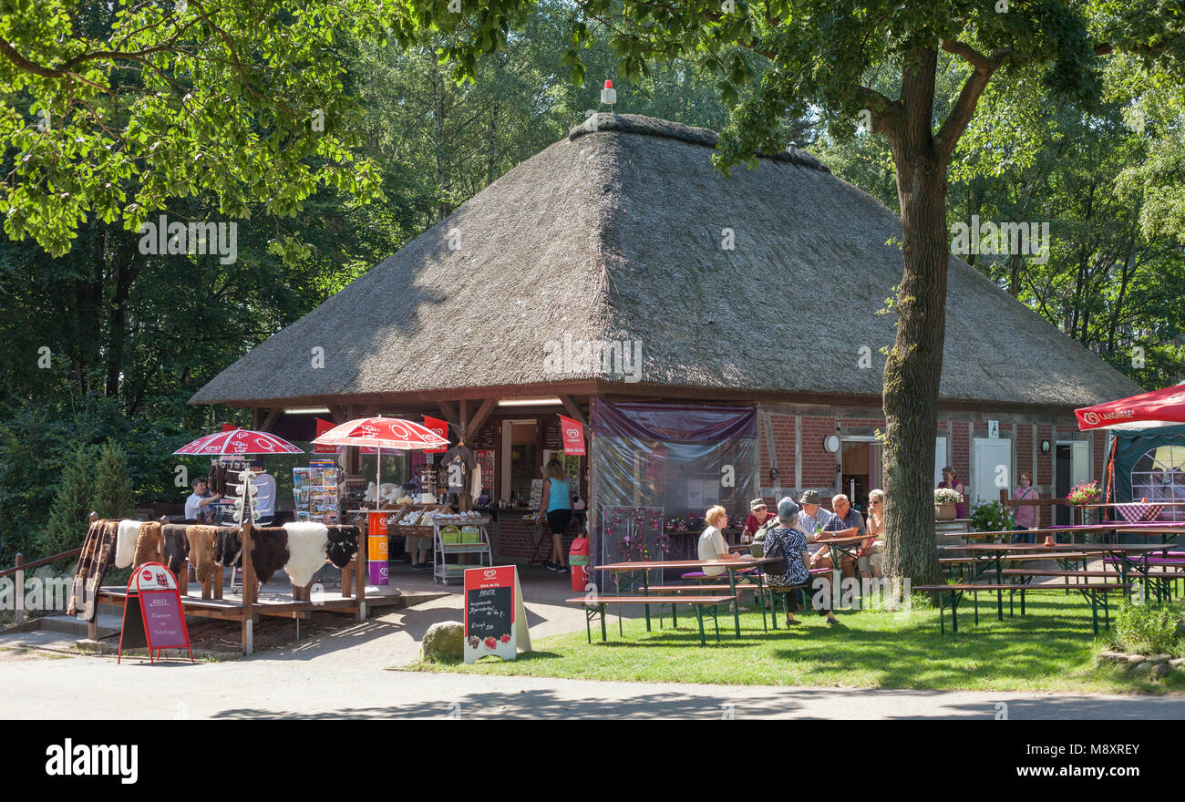 Escursione ristorante, Höpen riserva naturale, Schneverdingen, Lüneburg Heath, Bassa Sassonia, Germania, Europa mi Ausflugslokal, Landschaftsschutzgebiet H Foto Stock