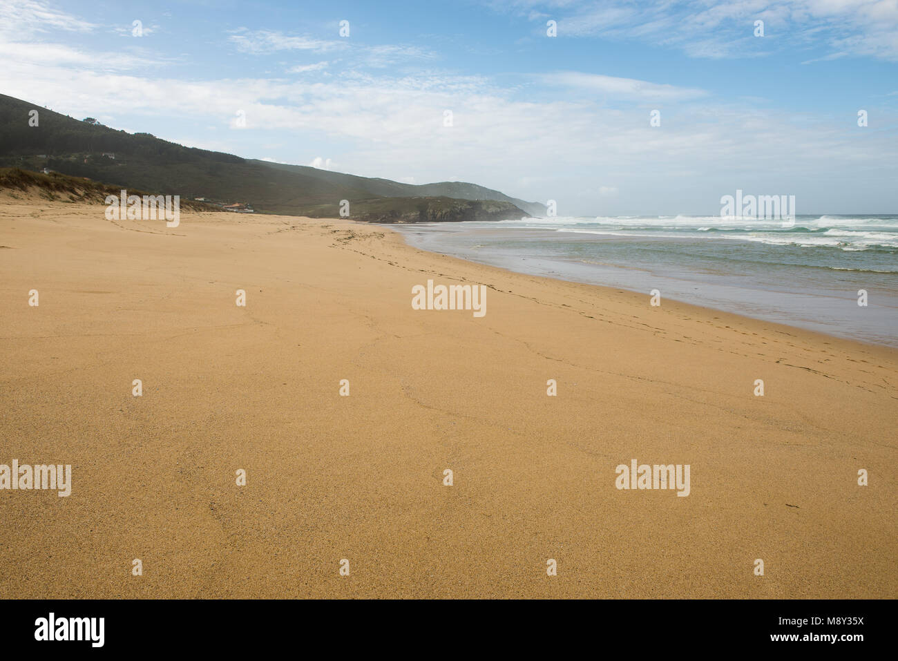 Una bellissima spiaggia di sabbia a Coasta del Ferrolterra in Galizia, Spagna Foto Stock