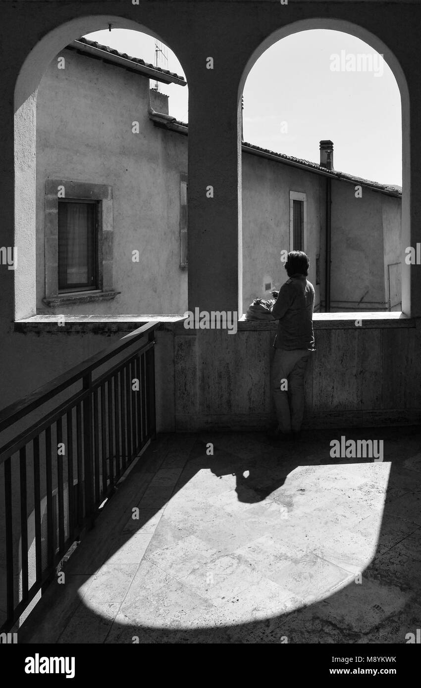 Cascia, Italia - Il bel centro storico della cittadina medievale nella regione Umbria, Italia centrale, famosa per il santuario Cattolico di Santa Rita Foto Stock