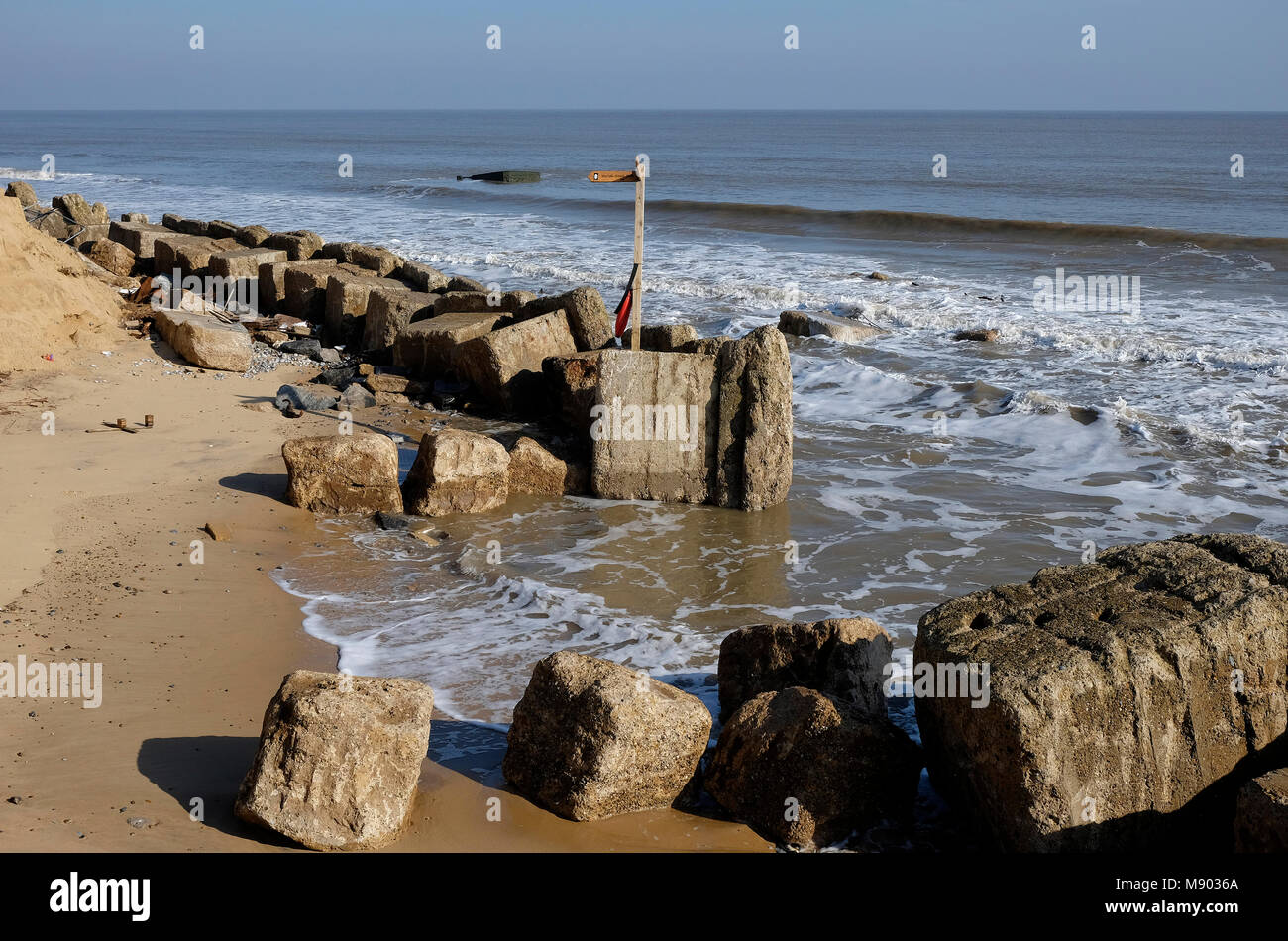 Cliff erosione a hemsby, Norfolk, Inghilterra Foto Stock