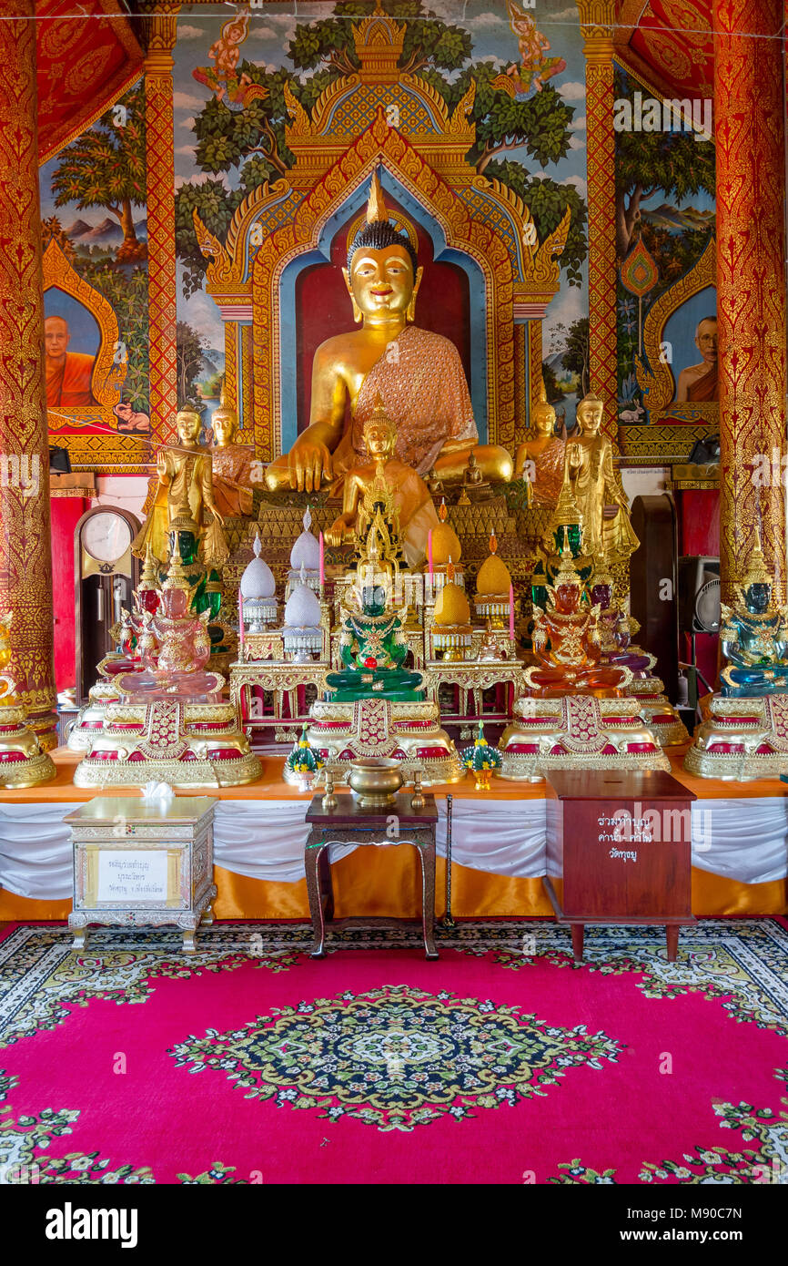 BANGKOK, Thailandia, Marzo 06, 2018: vista interna di Wat Pho, è un tempio reale costruito durante il primo re, che si trova a Bangkok, in Thailandia Foto Stock