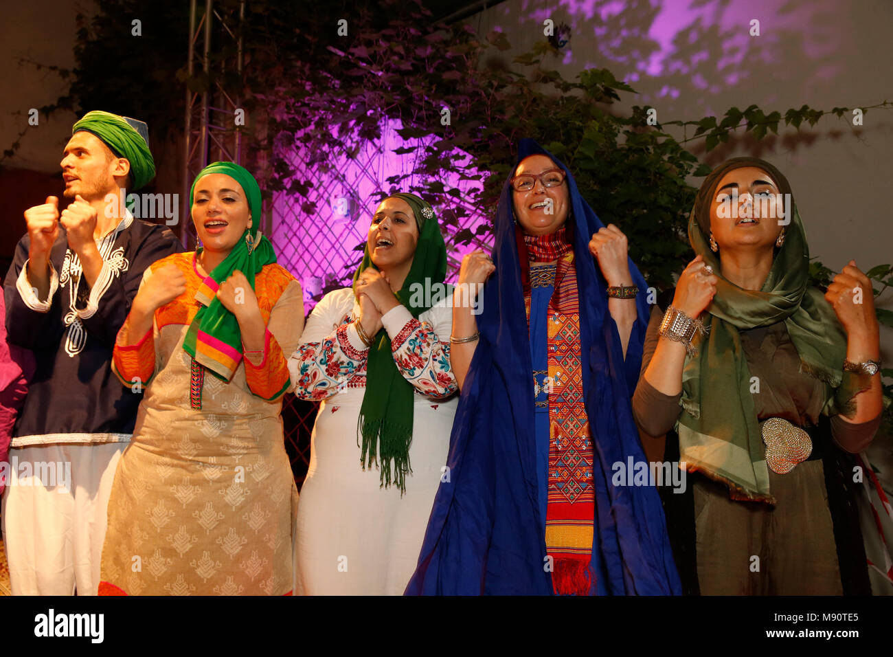 Musica Sufi concerto presso l'Istituto di cultura islamica, Parigi, Francia. Foto Stock