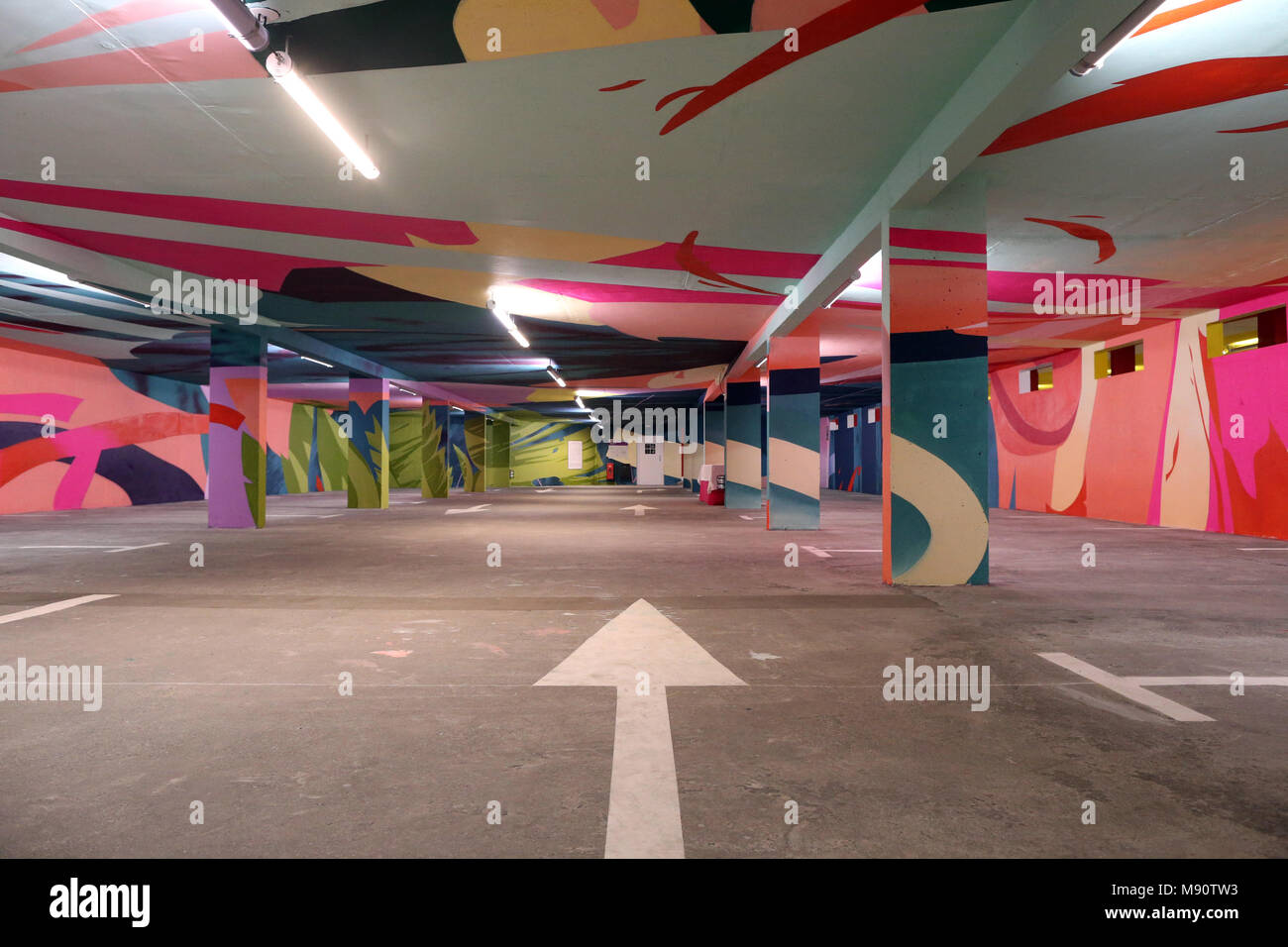 2 KM 3 Saint-Gervais Mont-Blanc contempory art piattaforma. Arte di strada. Il lavoro realizzato da artista francese ganascia. Foto Stock