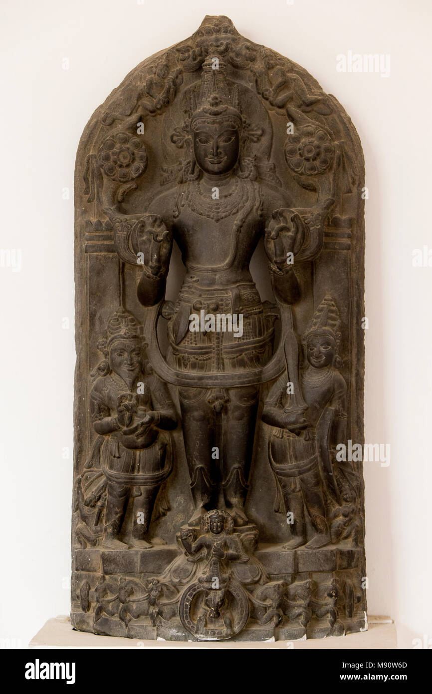 Delhi museo nazionale. Surya (dio sole). Pala, xii secolo D.C. Pandua Simlogarh, Bengala occidentale. La pietra. India. Foto Stock
