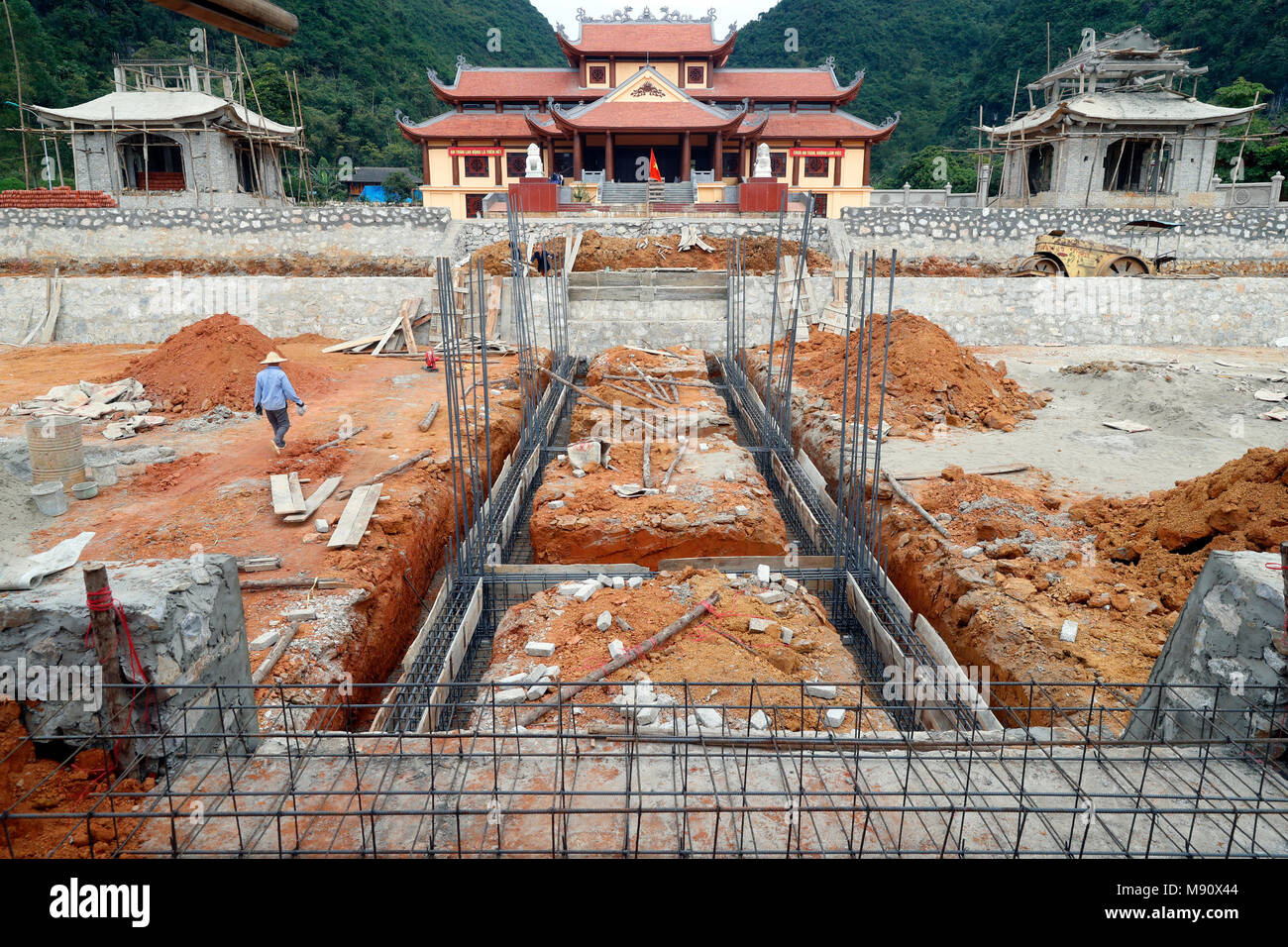 Tempio buddista in costruzione. Lang Son. Il Vietnam. Foto Stock