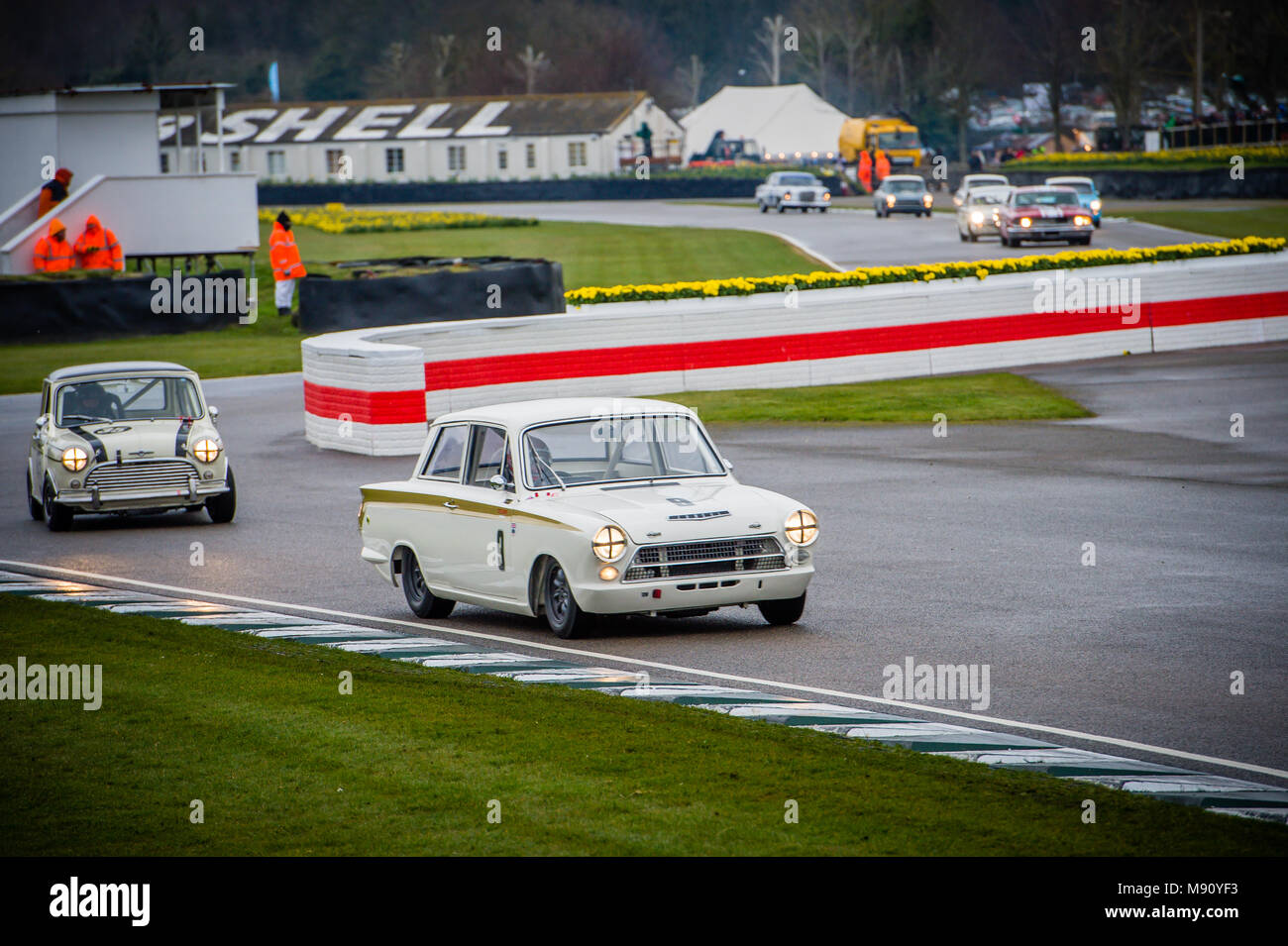 Steve Soper alla guida della sua Ford Cortina Lotus Mk1 durante il Trofeo Sears a Goodwood Assemblea dei Soci 76 a Goodwood circuito motore Foto Stock