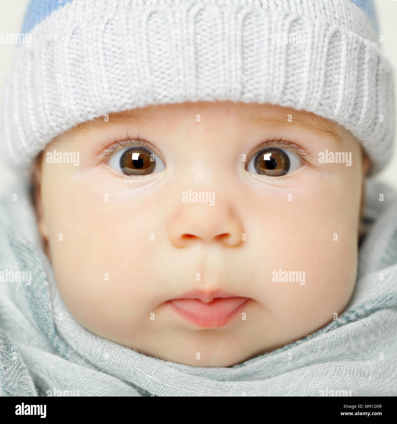 Little baby, viso carino closeup Foto Stock
