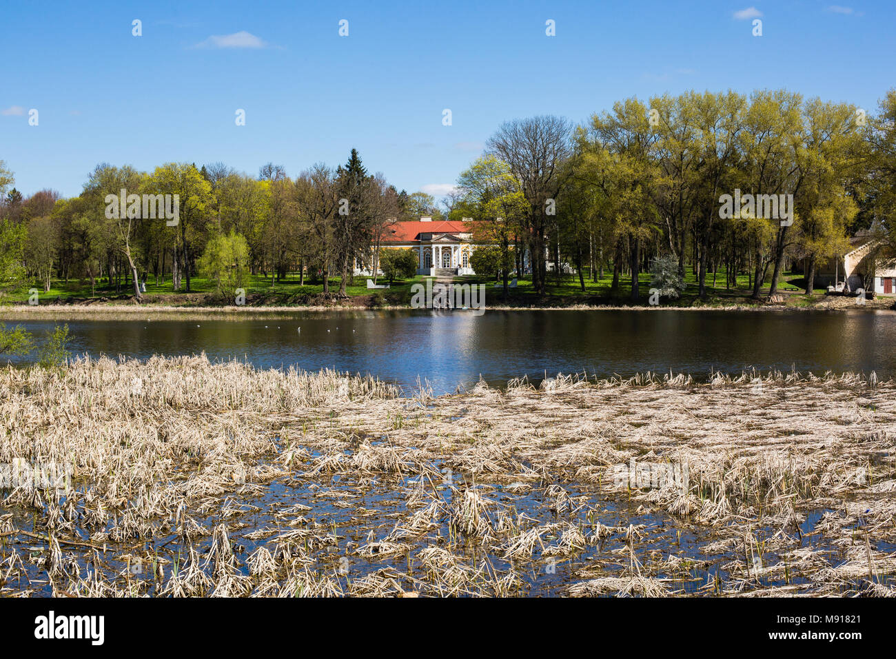 Palazzo e parco ensemble "amchiki' nel villaggio di Samchiki, Ucraina Foto Stock