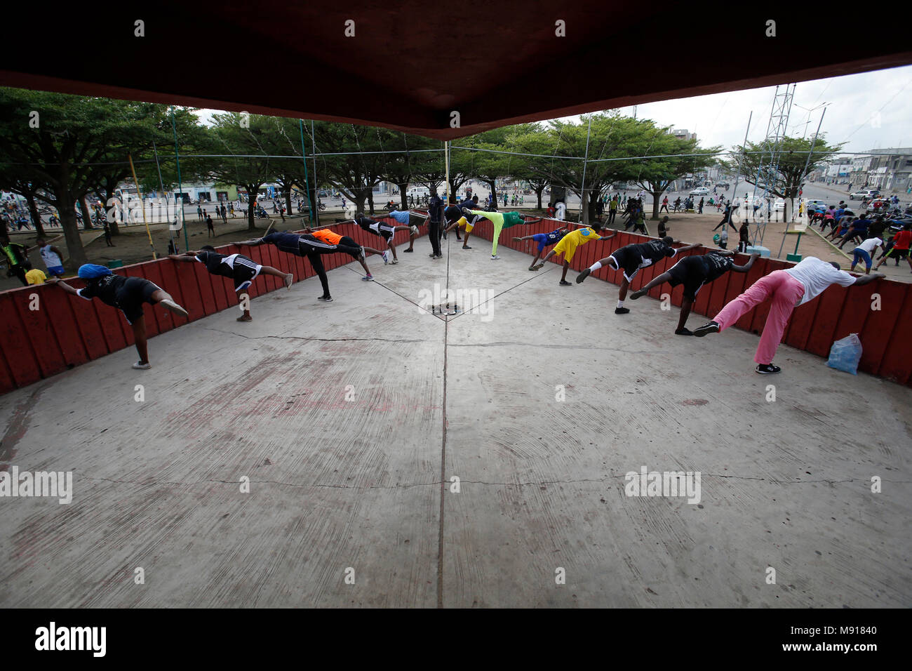 Open-air domenica palestra a Cotonou in Benin. Foto Stock