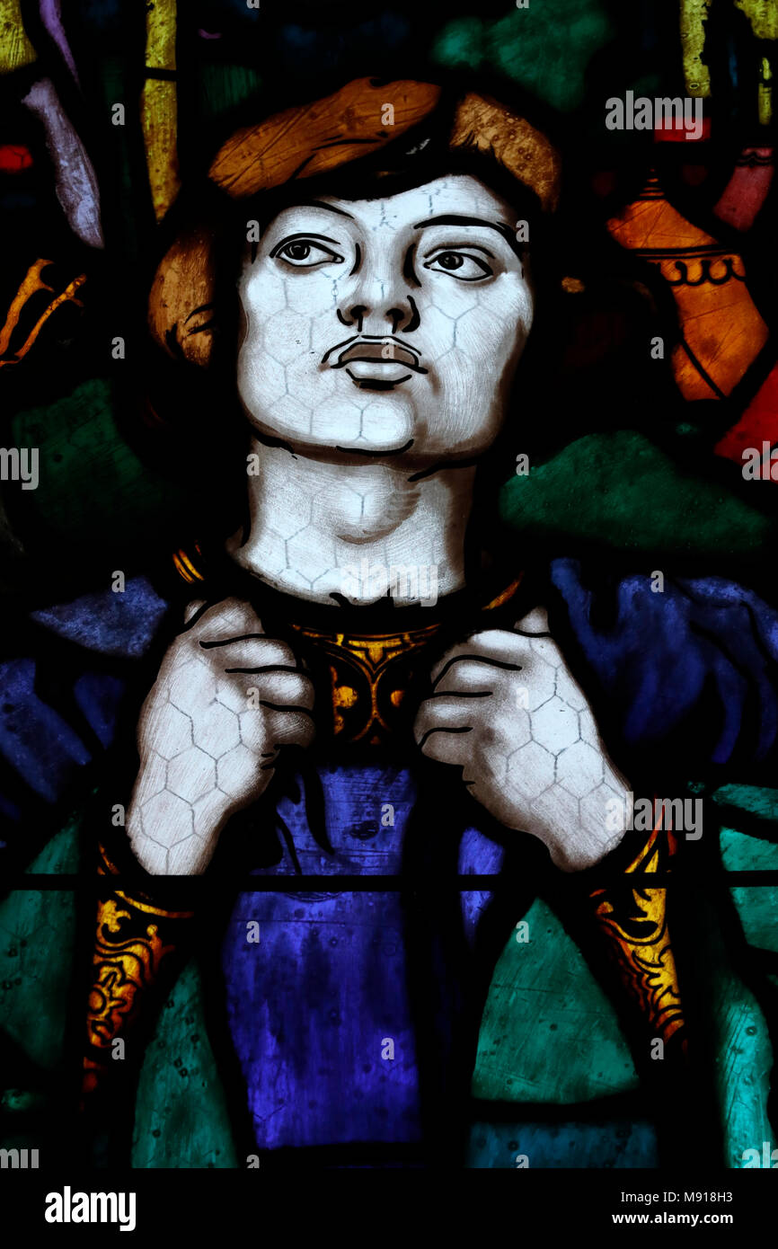 St Nicholas Cathedral. Finestra di vetro colorato da Jozef Mehoffer. San Sebastian : un inizio di santo cristiano e martire. Università di Friburgo. La Svizzera. Foto Stock