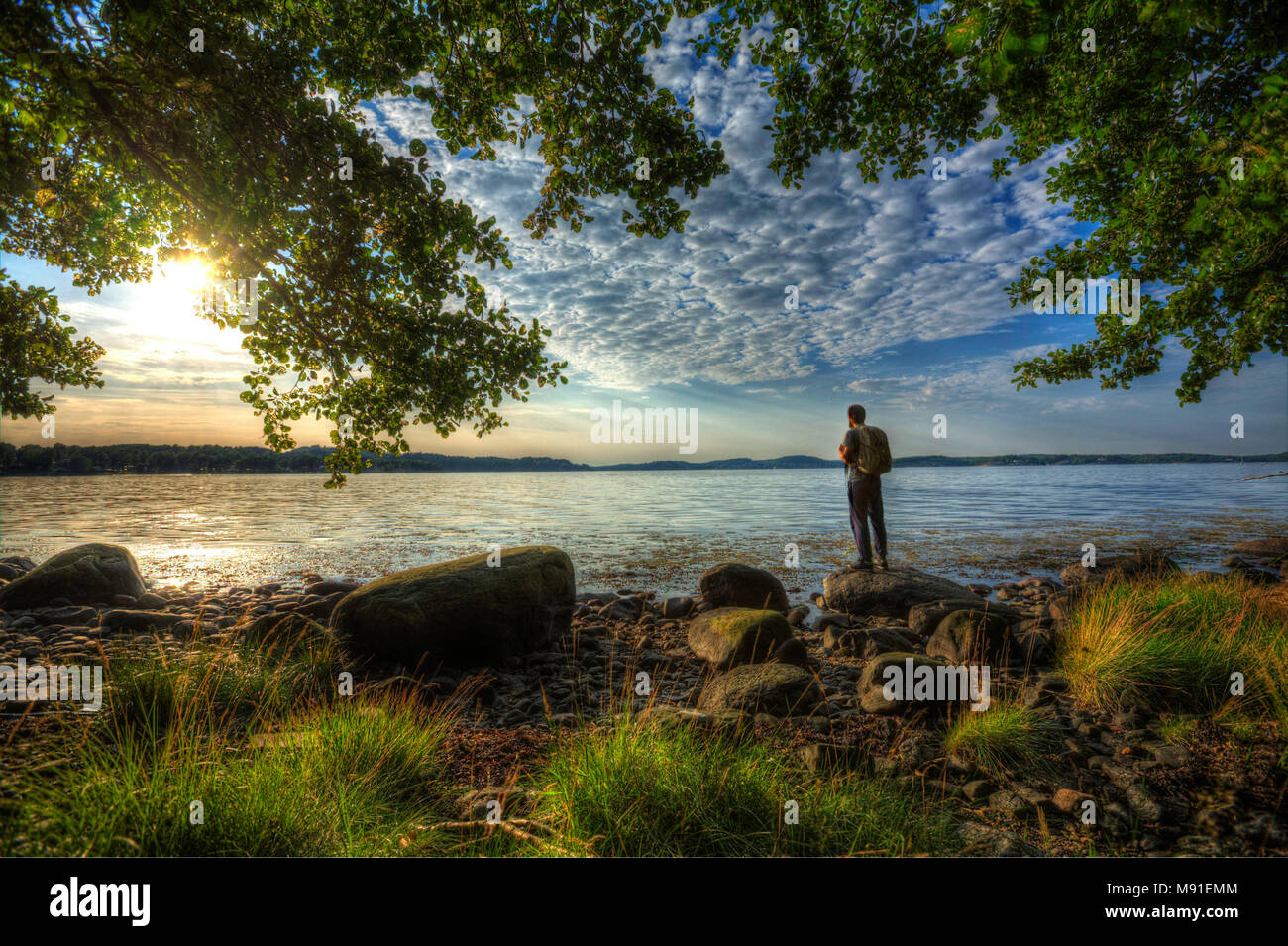 Escursionista alla scoperta dell'isola tjorn, Svezia 2016 Foto Stock