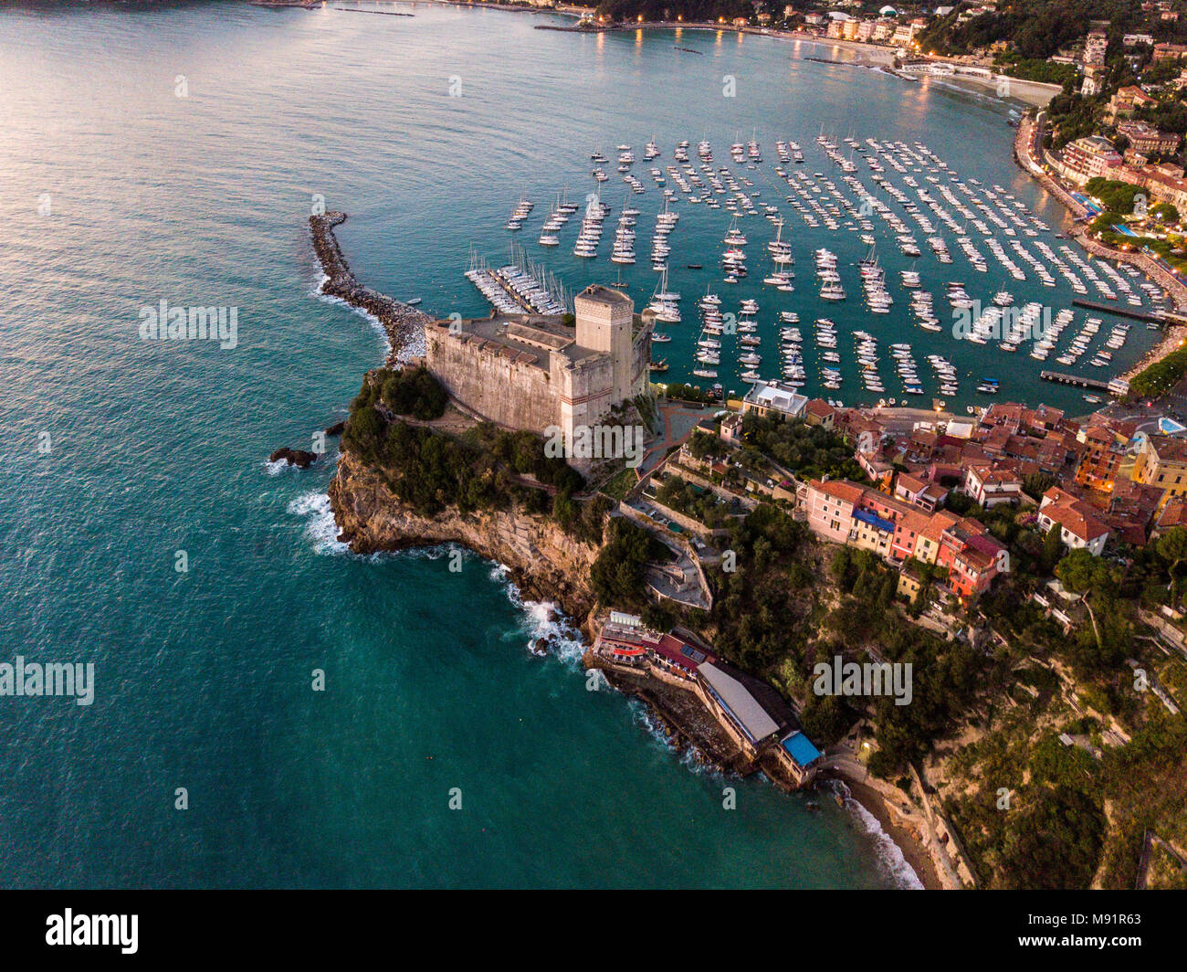 Castello di Lerici e il golfo di La Spezia, Liguria, provincia della Spezia, Italia, Europa Foto Stock