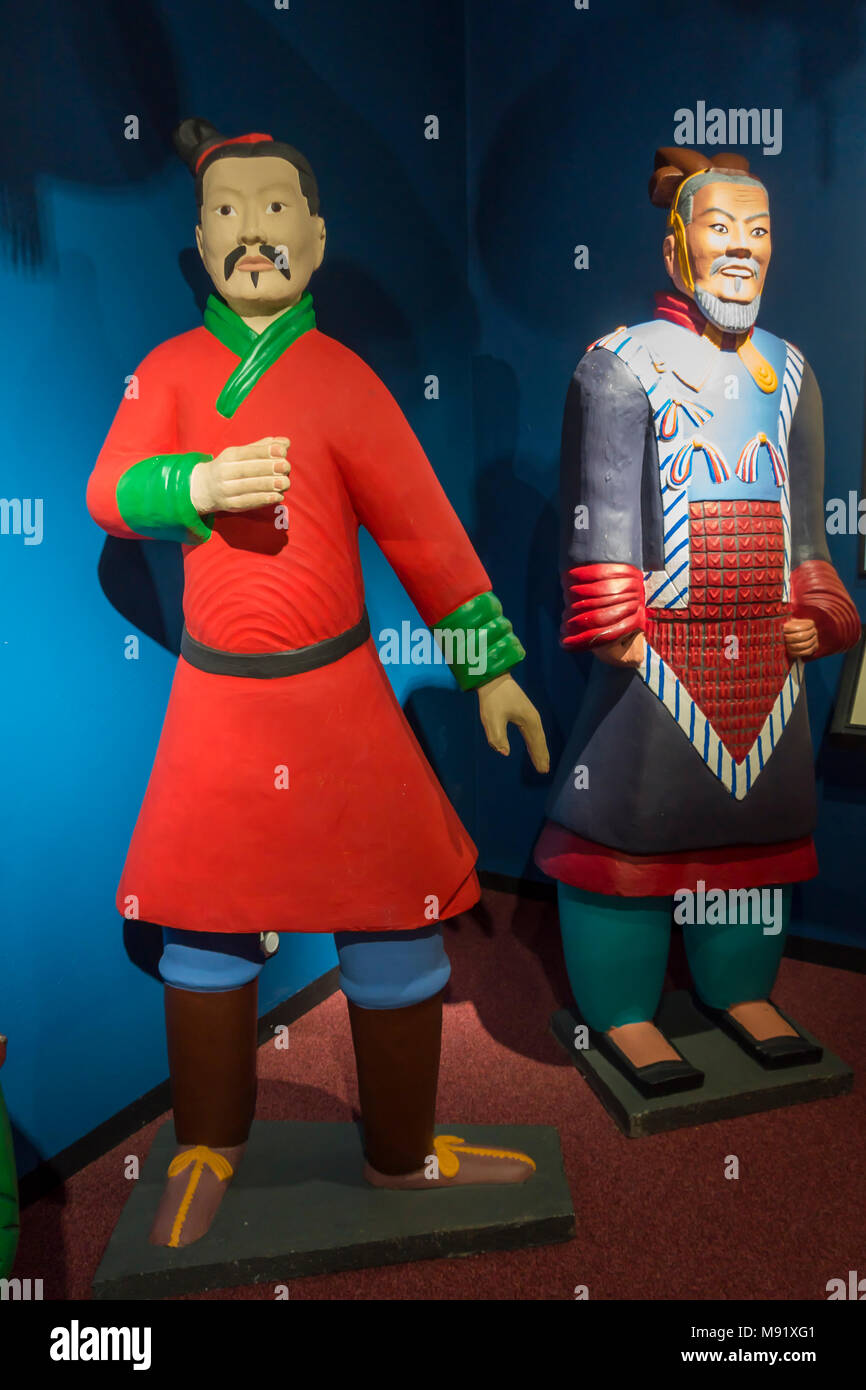 Replica di copie del cinese Guerrieri di Terracotta con le stesse dimensioni e colori come gli originali nell'Università di Durham Oriental Museum Foto Stock