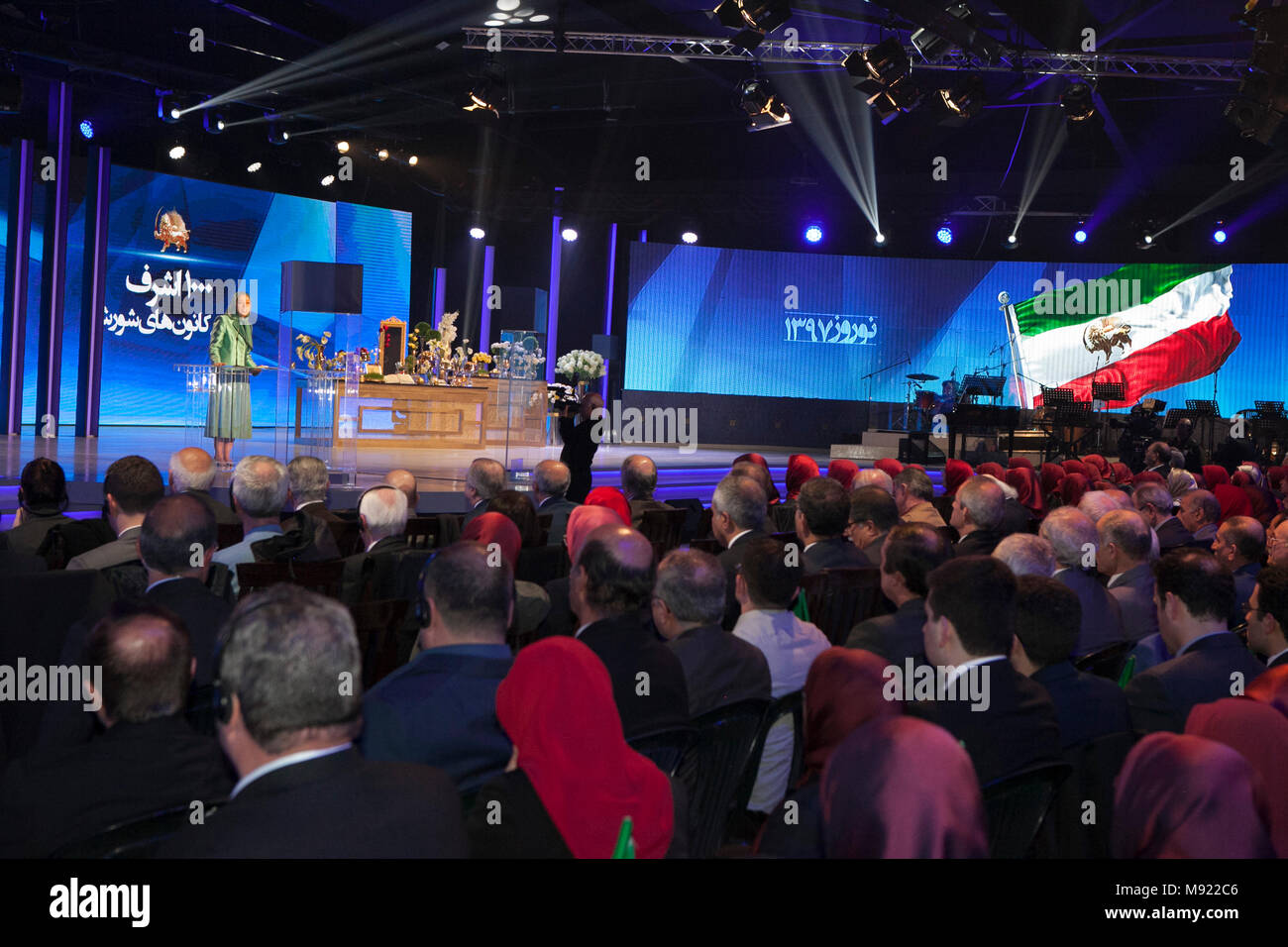 Tirana, Albania. 20 Mar, 2018. Maryam Rajavi, Rudy Giuliani, capodanno iraniano - Maryam Rajavi, Sindaco Rudy Giuliani, e un certo numero di politici albanesi figure hanno partecipato ad una cerimonia di capodanno iraniano, Nowruz, il 20 marzo 2018, a un incontro dei membri del popolo della Mojahedin Organizzazione dell'Iran (OMPI/MEK) in Albania. Credito: Siavosh Hosseini/Alamy Live News Foto Stock