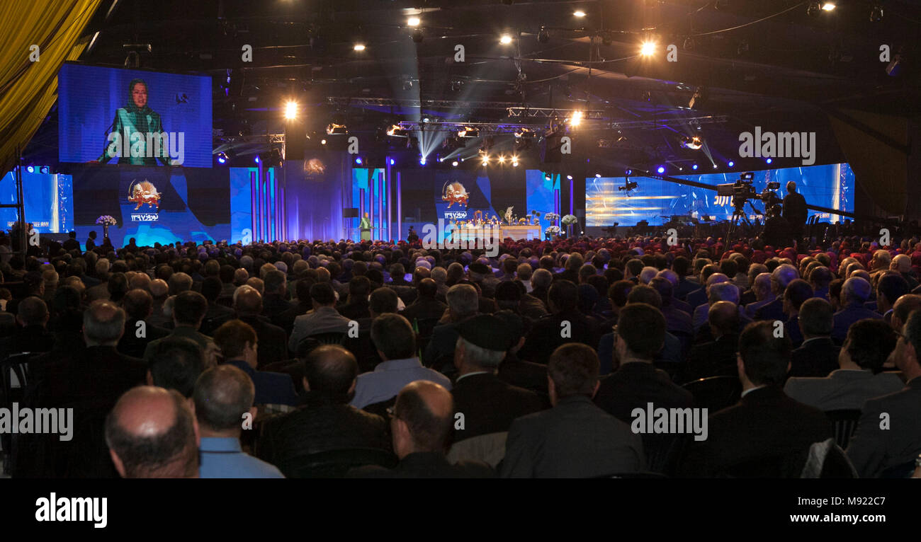 Tirana, Albania. 20 Mar, 2018. Maryam Rajavi, Rudy Giuliani, capodanno iraniano - Maryam Rajavi, Sindaco Rudy Giuliani, e un certo numero di politici albanesi figure hanno partecipato ad una cerimonia di capodanno iraniano, Nowruz, il 20 marzo 2018, a un incontro dei membri del popolo della Mojahedin Organizzazione dell'Iran (OMPI/MEK) in Albania. Credito: Siavosh Hosseini/Alamy Live News Foto Stock
