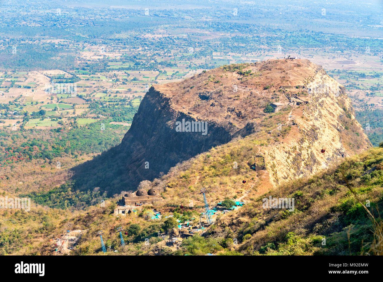 Paesaggio di Champaner-Pavagadh heritage site dalla collina di Pavagadh. Gujarat, stato dell India occidentale Foto Stock