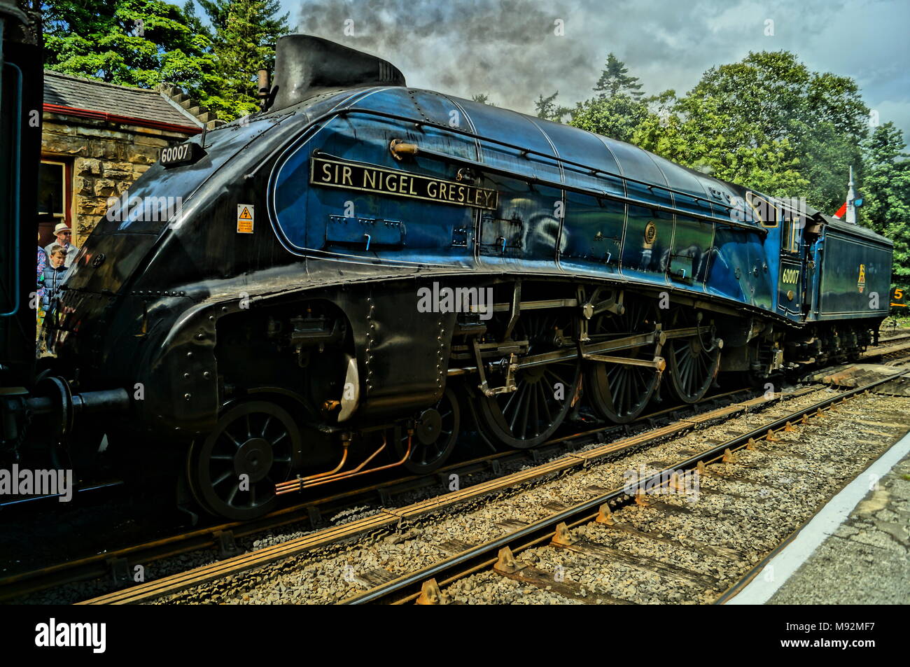 Dopo guerra in treno a vapore detentore del record di velocità, Loco Sir Nigel Gresley a Goathland stazione sulla North York Moors Railway Foto Stock