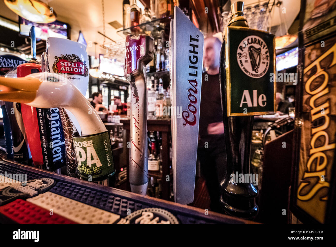 Bar in stile tradizionale pub al Lower Manhattan, new york Foto Stock