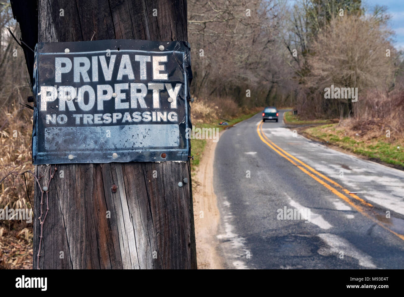 La proprietà privata segno / Nessun segno sconfinamenti sulla strada - Brevard, North Carolina, STATI UNITI D'AMERICA Foto Stock