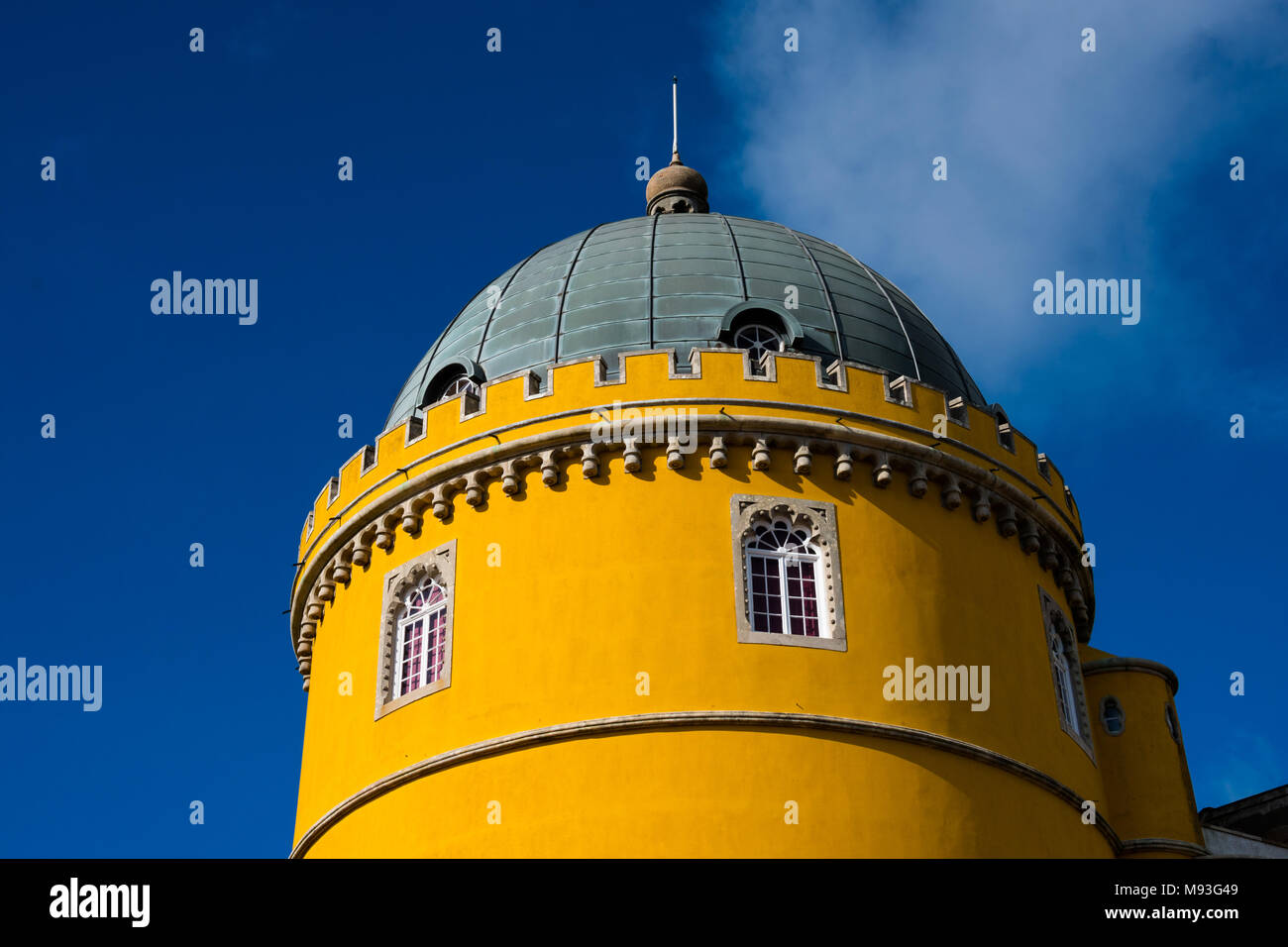 Sintra, Portogallo. Il 26 gennaio 2018. Vista la pena Palace (Palacio Nacional da Pena) Foto Stock
