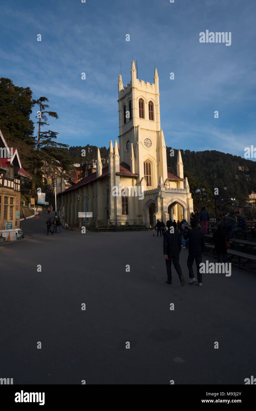 Più famoso e antico di Shimla architettura chiesa edificio giallo e luogo turistico in Himachal Pradesh, India, Asia Foto Stock