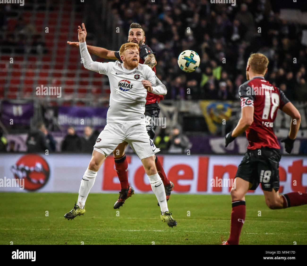 Germania, Norimberga, Max Morlock Stadion 02.02.2018 - 2.Bundesliga - 1. FC Nürnberg vs. Erzgebirge Aue - Immagine: ANNONE Behrens #18 Foto Stock