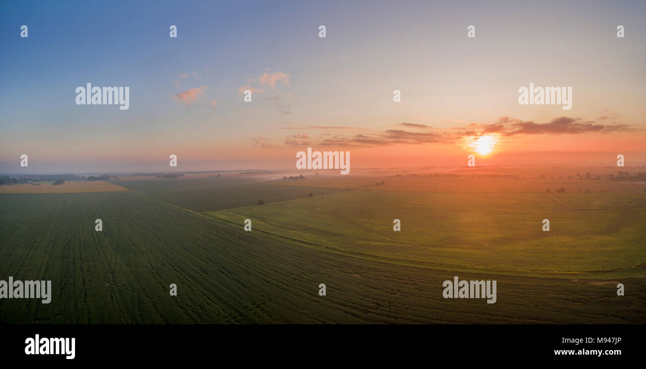 63893-03411 Sunrise nelle zone rurali a Illinois - antenna panoramica - Marion Co. IL Foto Stock