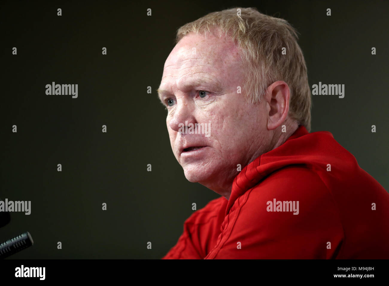 Scozia responsabile Alex McLeish durante una conferenza stampa a Hampden Park, Glasgow. Foto Stock