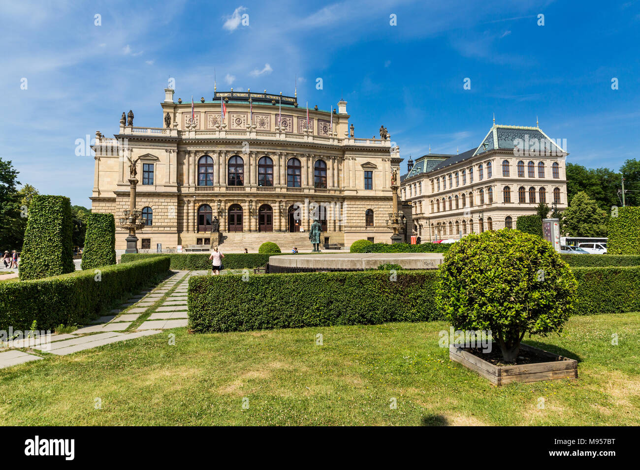 Praga, Repubblica Ceca - 15 giugno 2017: vista esterna del Rudolfinum un neo-edificio in stile rinascimentale a Praga in giugno 15, 2017. Poiché la sua apertura Foto Stock