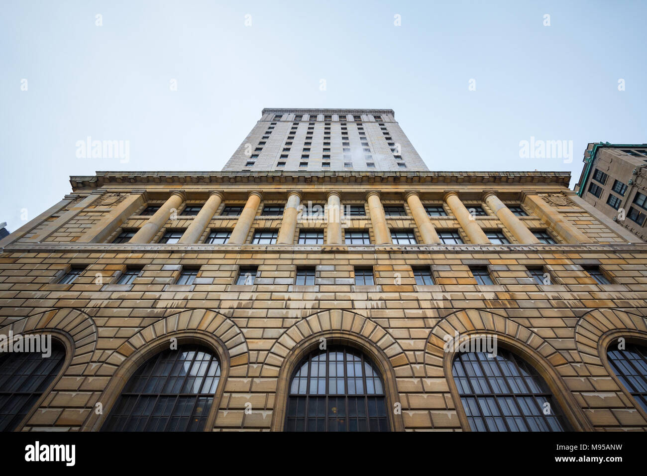 Edificio Principale della Royal Bank tower a Montreal, Quebec, Canada. Il Royal Bank Tower è un elevato aumento degli anni venti e un grande simbolo della vecchia M Foto Stock