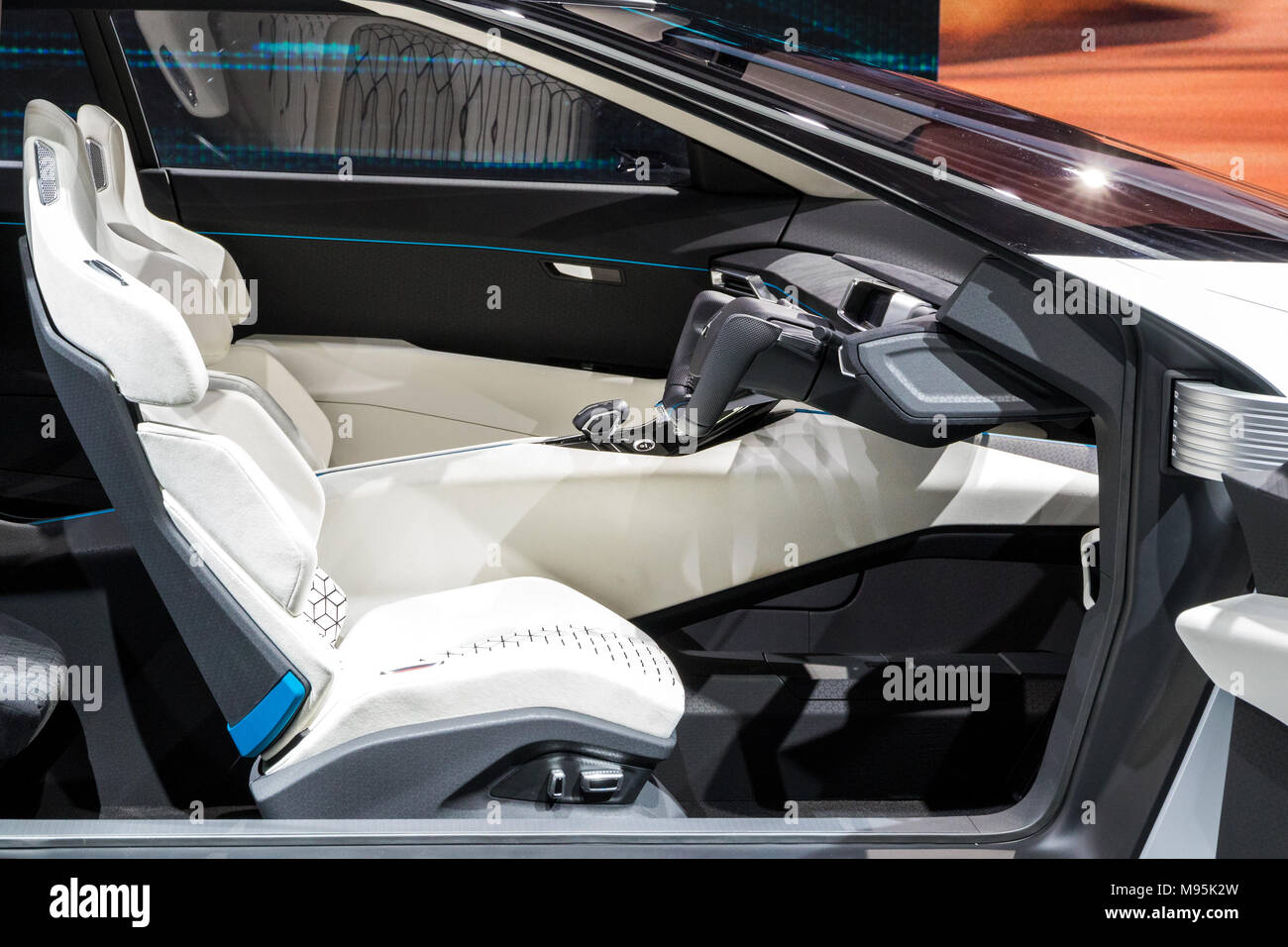 Ginevra, Svizzera - Marzo 7, 2018: vista interna della Mitsubishi E-Volution concept car elettrica esposti all'88Geneva International Motor Foto Stock