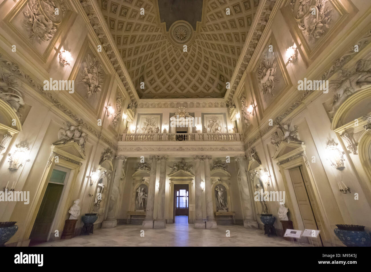 La Hercules hall,Castello Reale di Racconigi,provincia di Cuneo, Italia. Il castello era una volta la residenza reale dei Savoia Foto Stock