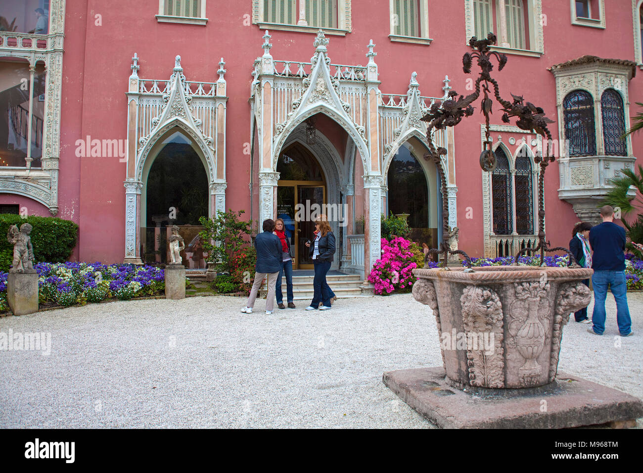 Oltre a Villa Ephrussi de Rothschild, architettura toscana a Capo Ferrat, il sud della Francia, Var, Costa Azzurra, Francia, Europa Foto Stock