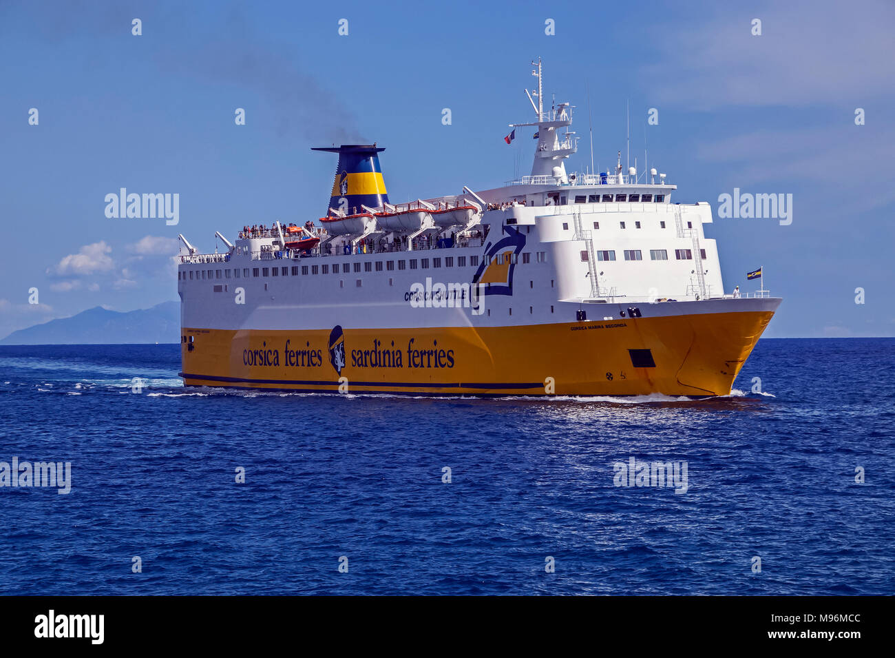 Corsica Ferries Corsica Marina Seconda arriva al di fuori del porto di Bastia Corsica Francia Europa Foto Stock