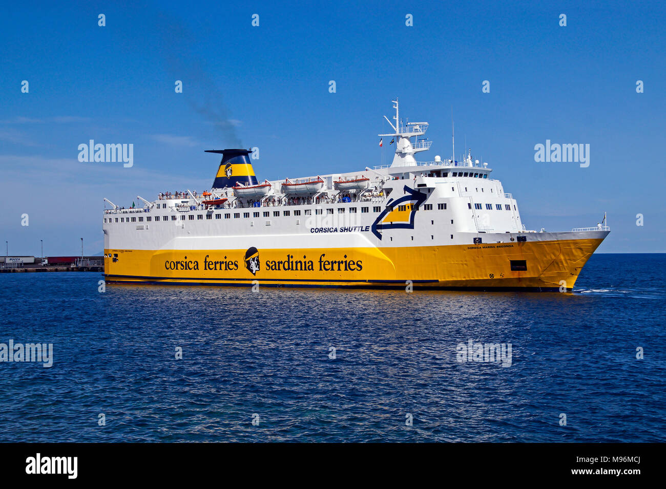 Corsica Ferries Corsica Marina Seconda inverte nel porto di Bastia Corsica Francia Europa Foto Stock