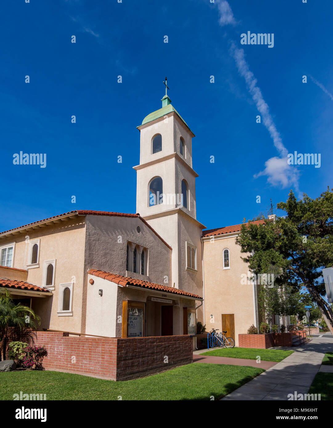 Vista esterna del Bay Shore Comunità Chiesa congregazionale su a Long Beach, nella contea di Los Angeles, California Foto Stock