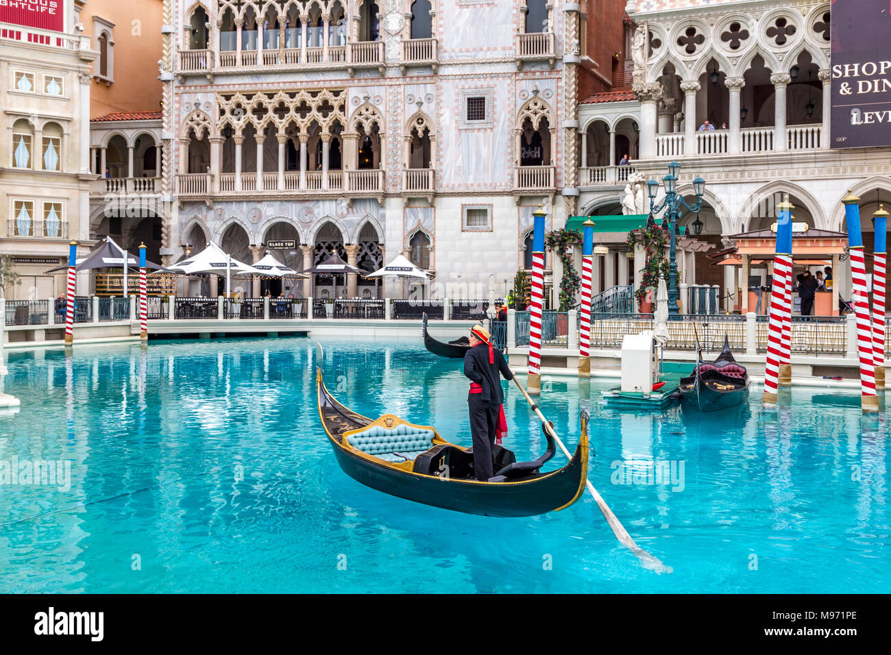 Al di fuori di gondola veneziana, Las Vegas, Narvarda durante il giorno. U.S.A Foto Stock