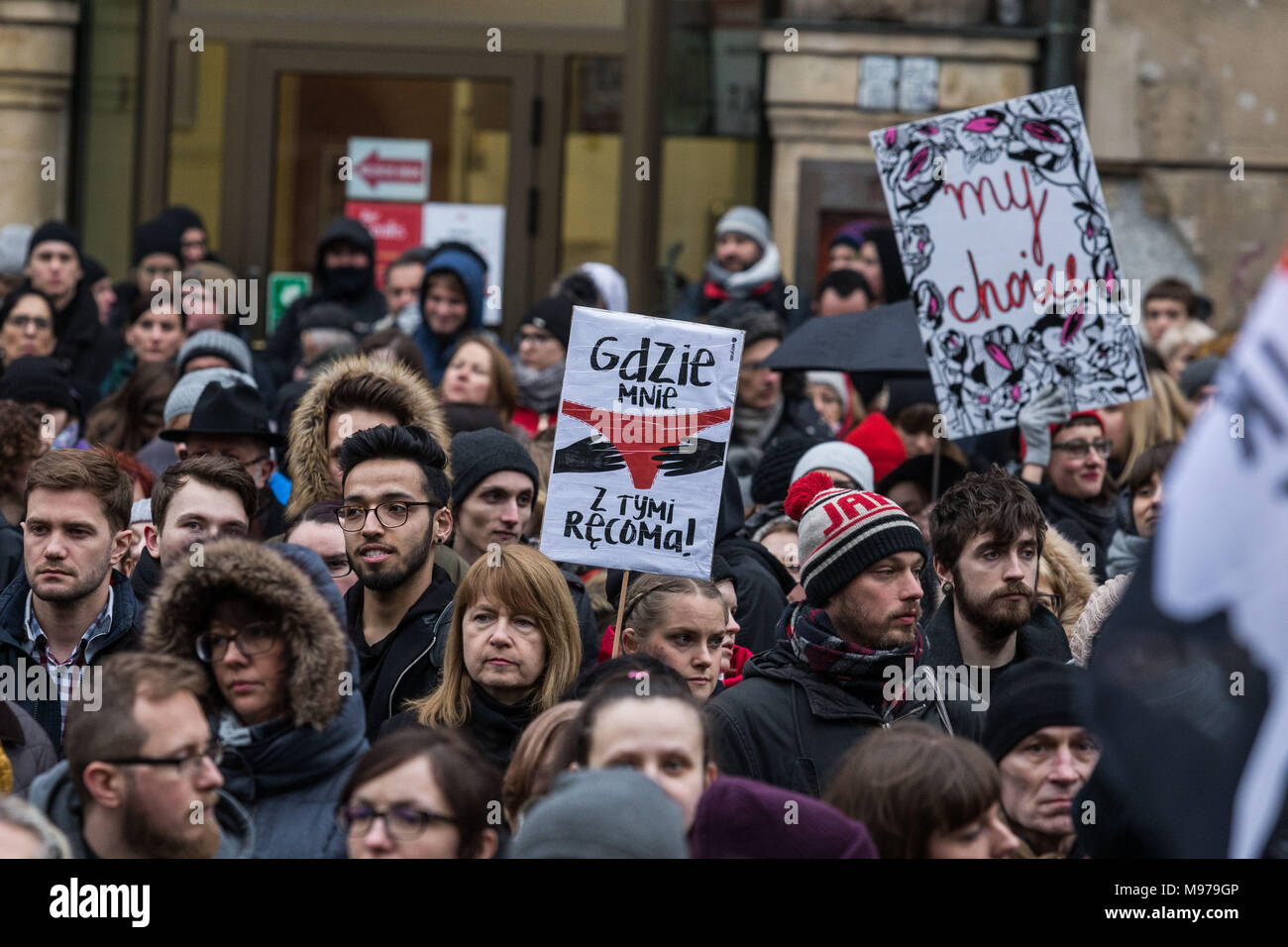 Marzo 23, 2018 - Wroclaw, Polonia - una protesta contro il serraggio della legge sull aborto. In molte città polacche, migliaia di donne hanno andato fuori per le strade. Protesta a Wroclaw in Polonia. (Credito Immagine: © Krzysztof Kaniewski via ZUMA filo) Foto Stock