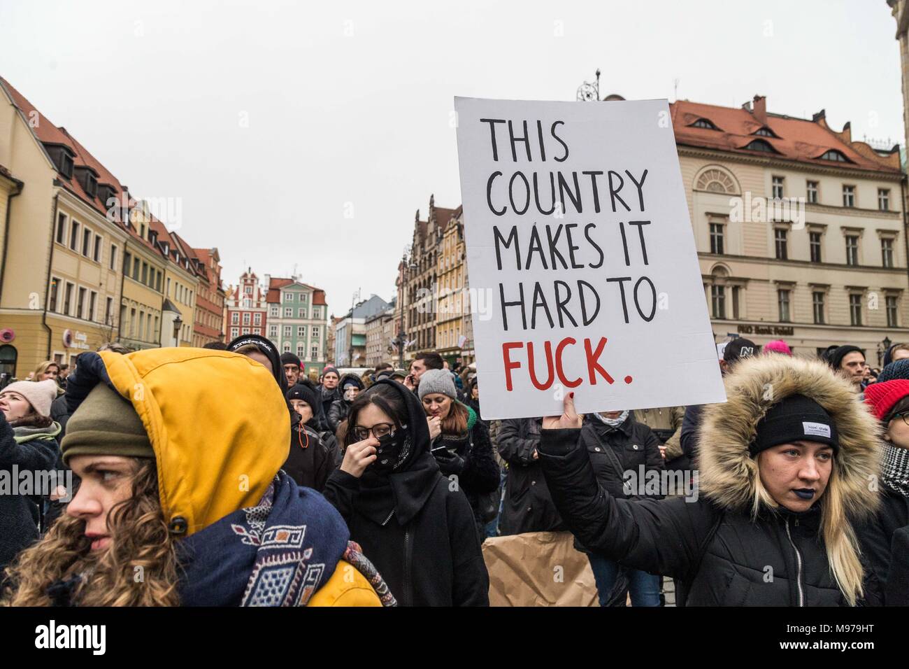 Marzo 23, 2018 - Wroclaw, Polonia - una protesta contro il serraggio della legge sull aborto. In molte città polacche, migliaia di donne hanno andato fuori per le strade. Protesta a Wroclaw in Polonia. (Credito Immagine: © Krzysztof Kaniewski via ZUMA filo) Foto Stock