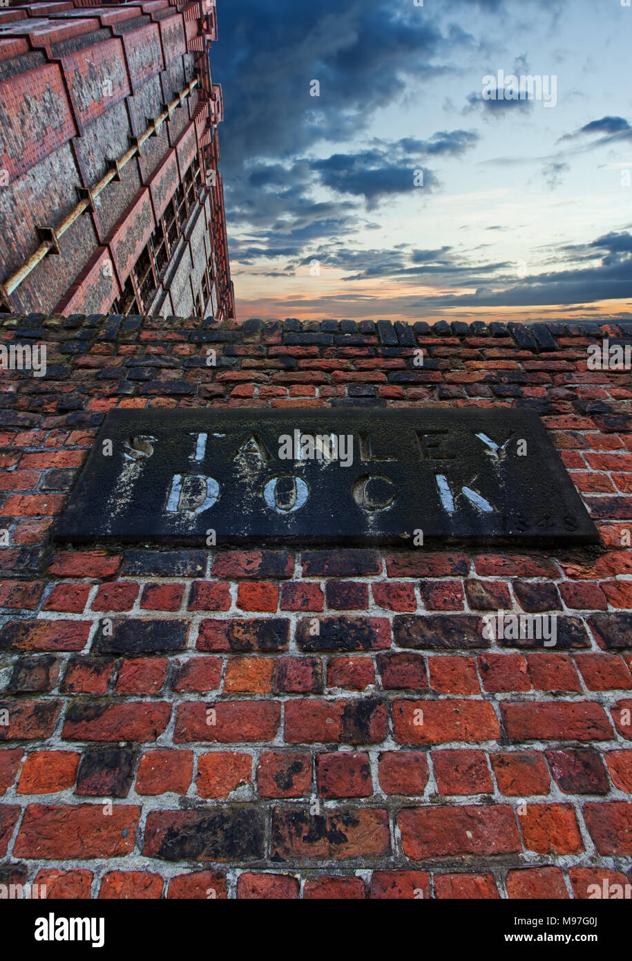 Stanley Dock tobacco warehouse in Liverpool Regno Unito. Foto Stock