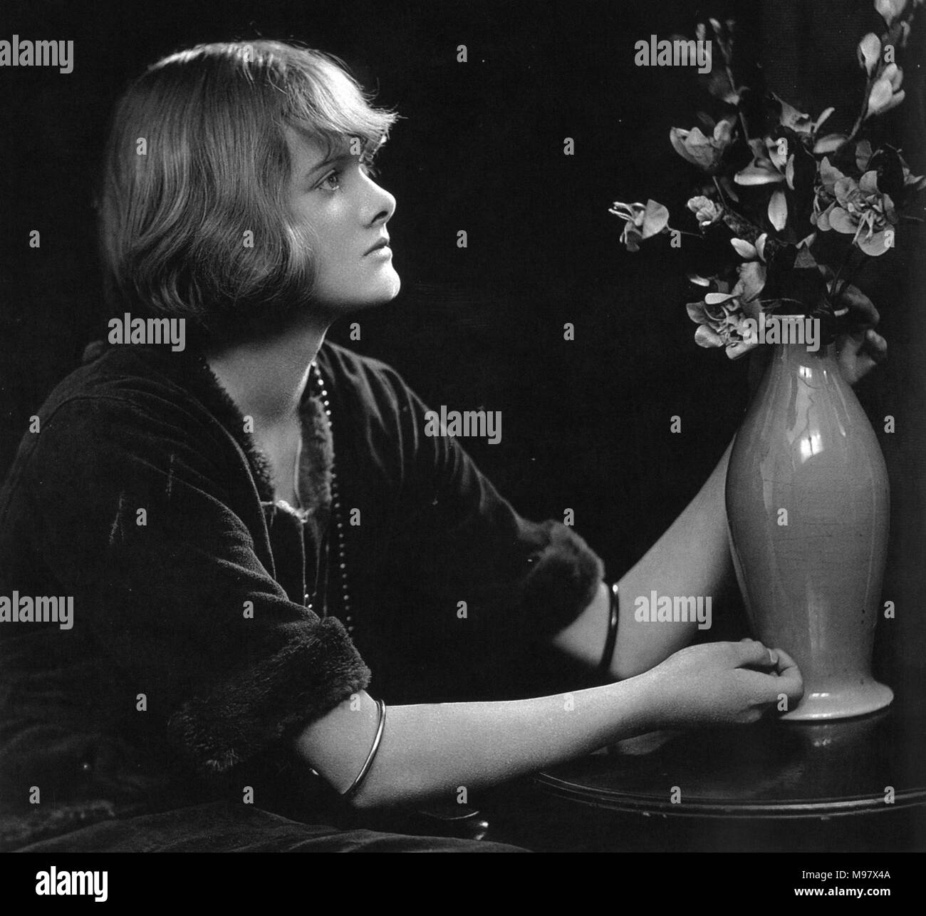 DAPHNE du MAURIER (1907-1989) autore inglese e drammaturgo circa 1930 Foto Stock