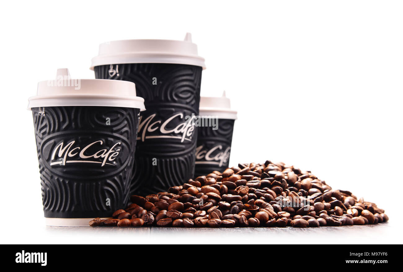 POZNAN, Polonia - Mar 7, 2018: McCafe tazza di caffè, un marchio di un caffè-stile di casa di cibi e bevande, catena di proprietà di McDonald's. Foto Stock
