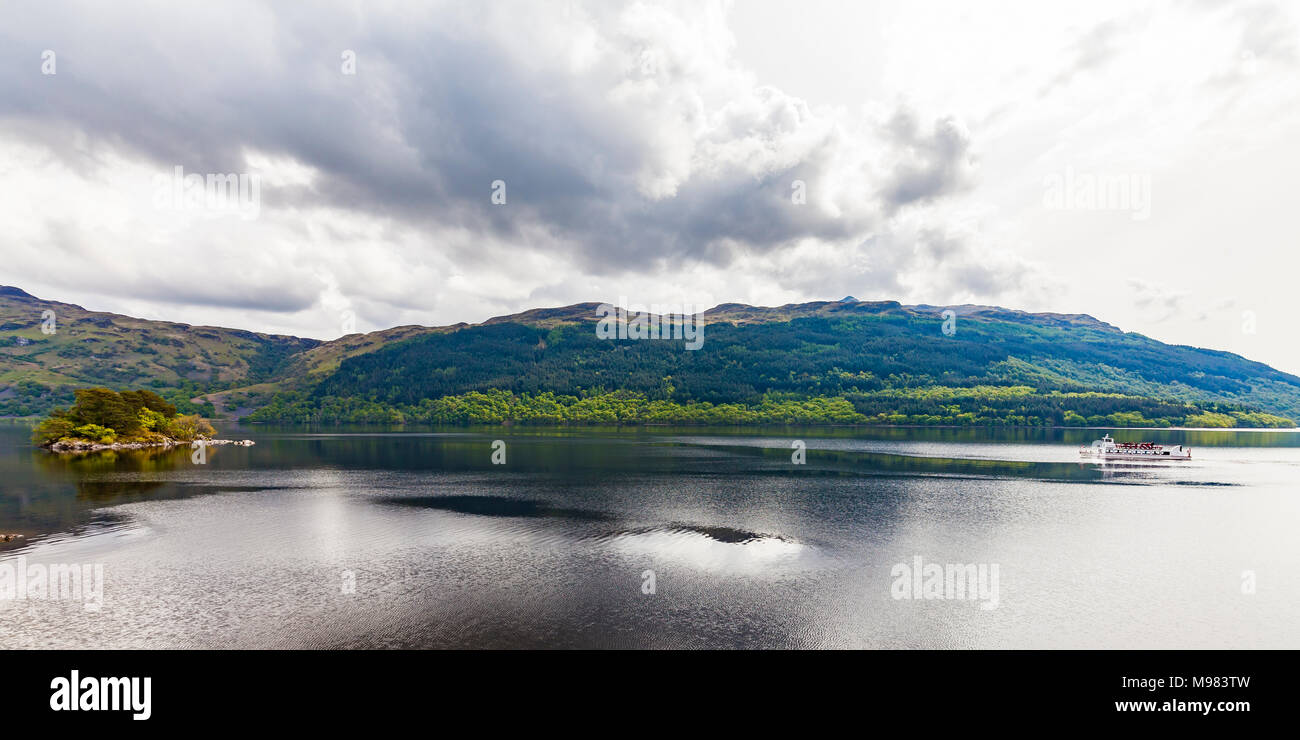 Schottland, Nationalpark Loch Lomond e il Trossachs, Loch Lomond, vedere, Ausflugsboot Foto Stock