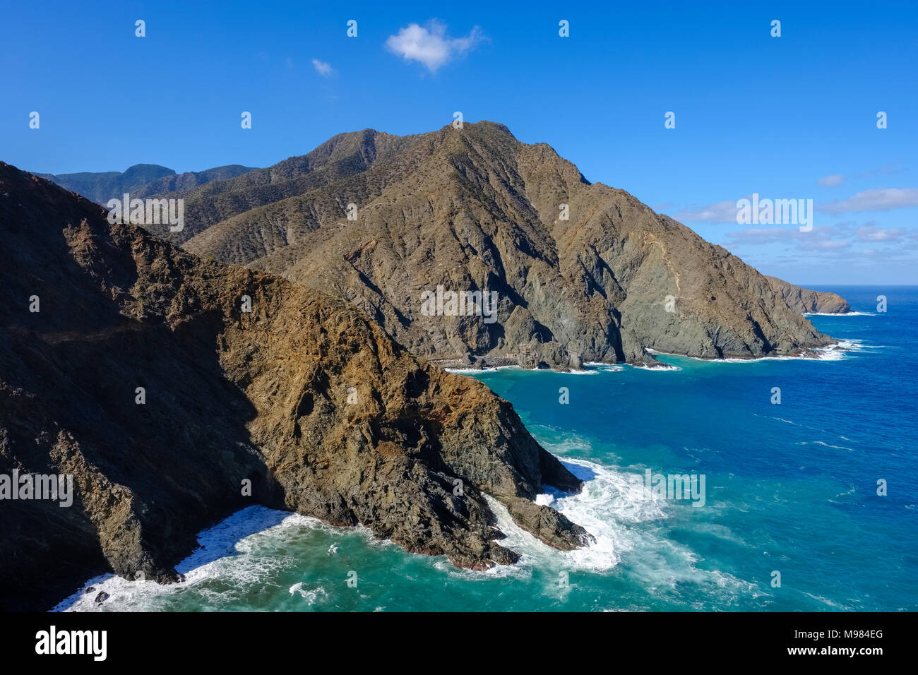 Spagna Isole Canarie La Gomera, costa vicino Vallehermoso, vista da Punta de Sepultura Foto Stock