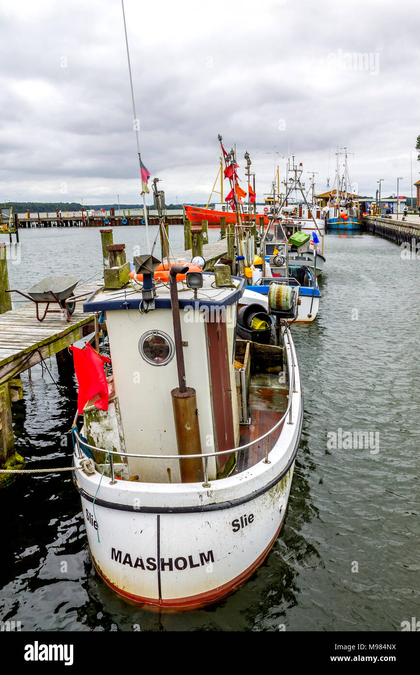 Germania, Schleswig-Holstein, Maasholm, porto di pescatori, barche da pesca Foto Stock