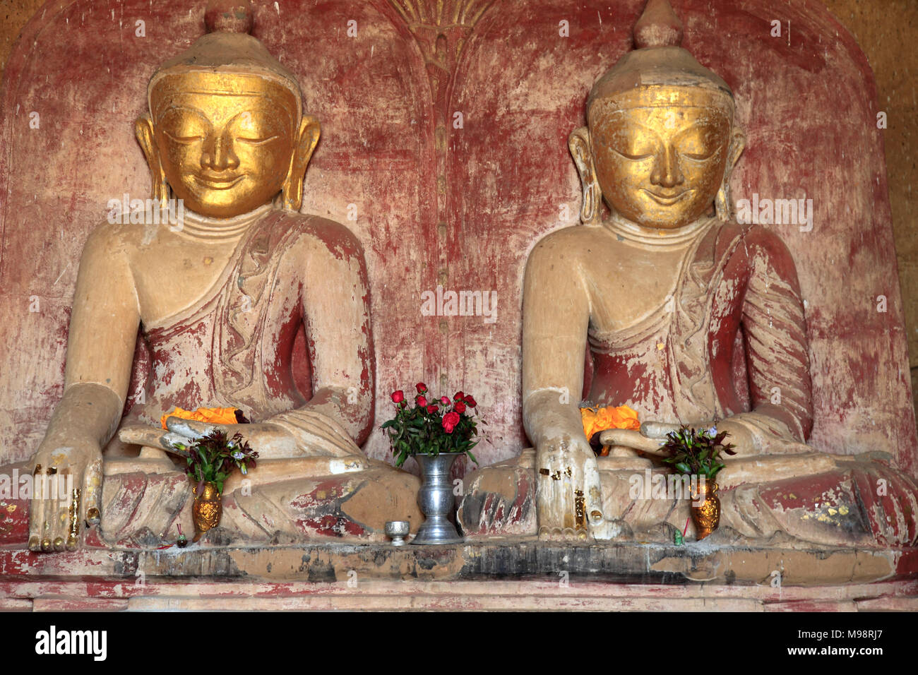 Myanmar Birmania, Bagan, Dhammayangyi tempio, e Gautama Buddha Maitreya, statue, Foto Stock