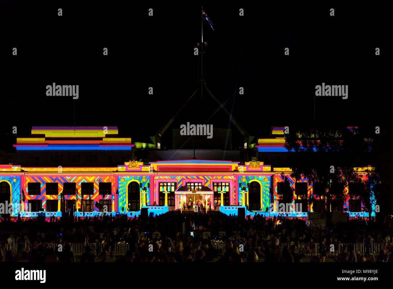 Illuminare Canberra edificio luminarie. Vecchio Parliment House, atto Foto Stock
